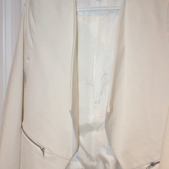 2/$40 🏷 Rock n Shine Women's Blazer Size 4 Petite - Picture 3 of 4